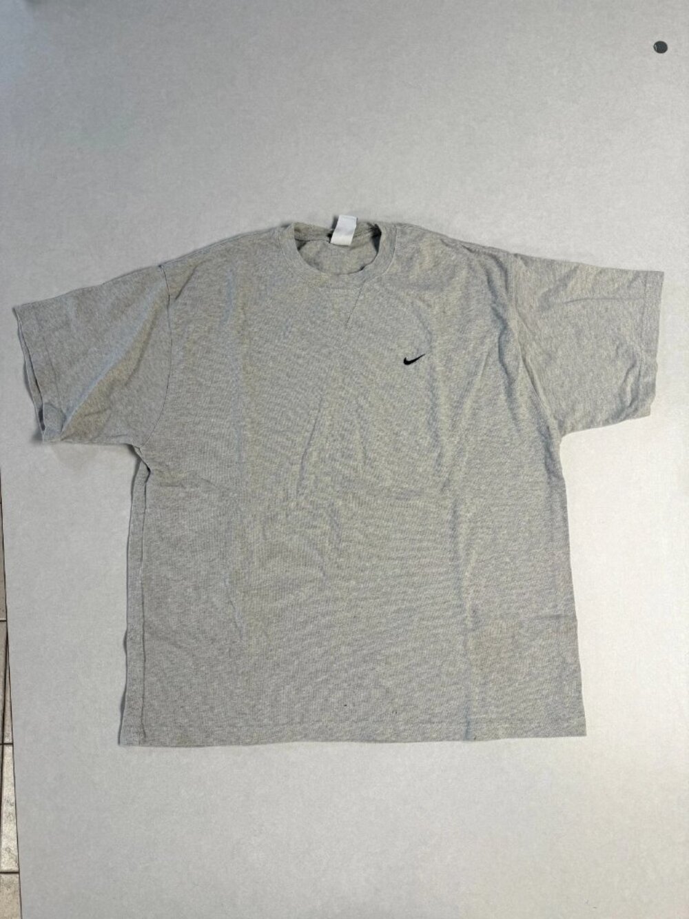 WORN Nike Mens Black Embroidered Swoosh Logo T Shirt Gray Size XL